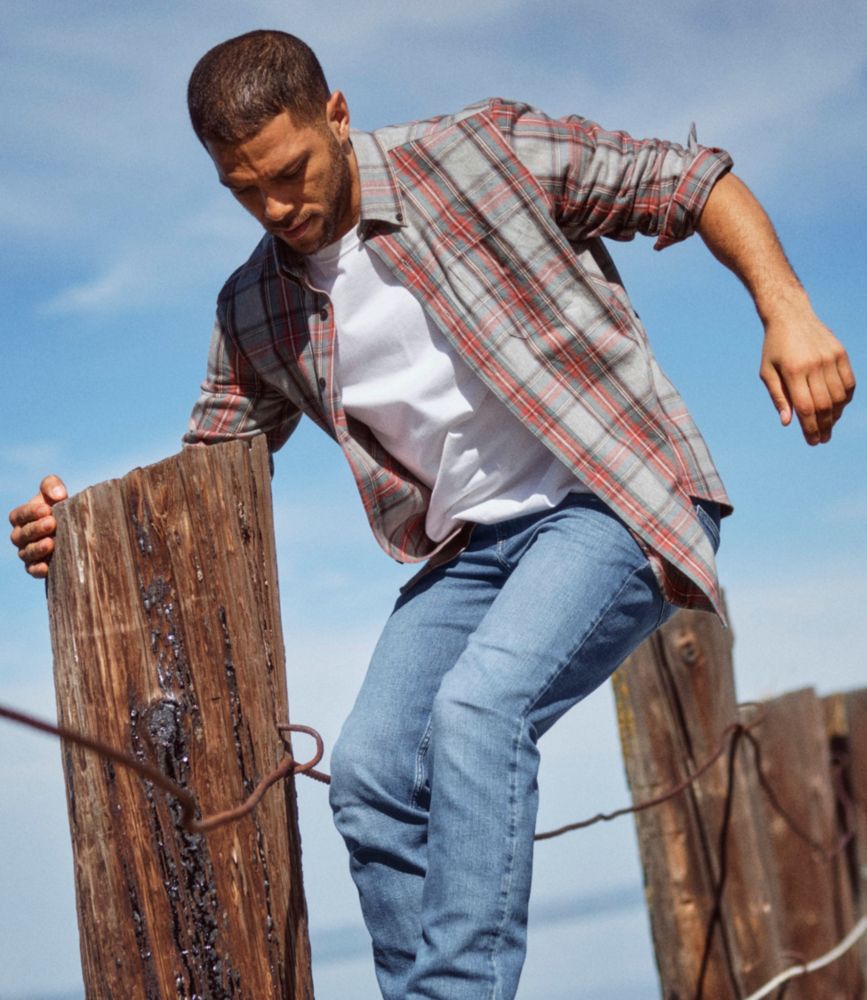 Men's Carefree Unshrinkable Tee with Pocket, Traditional Fit - US 9781
