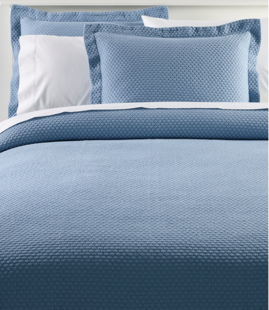 Organic Honeycomb Matelassé Coverlet - US 5302